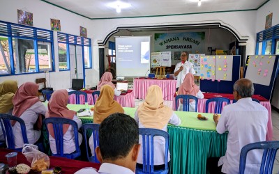 Guru SMP Negeri 1 Wanayasa Ikuti Pembinaan Pengawas Sekolah tentang Pembelajaran Mendalam (Deep Learning)
